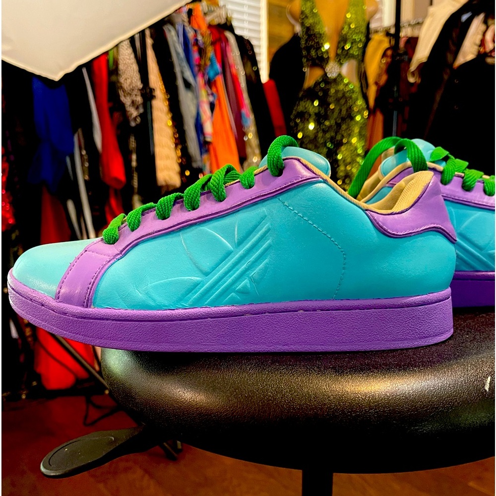Adidas Sneakers